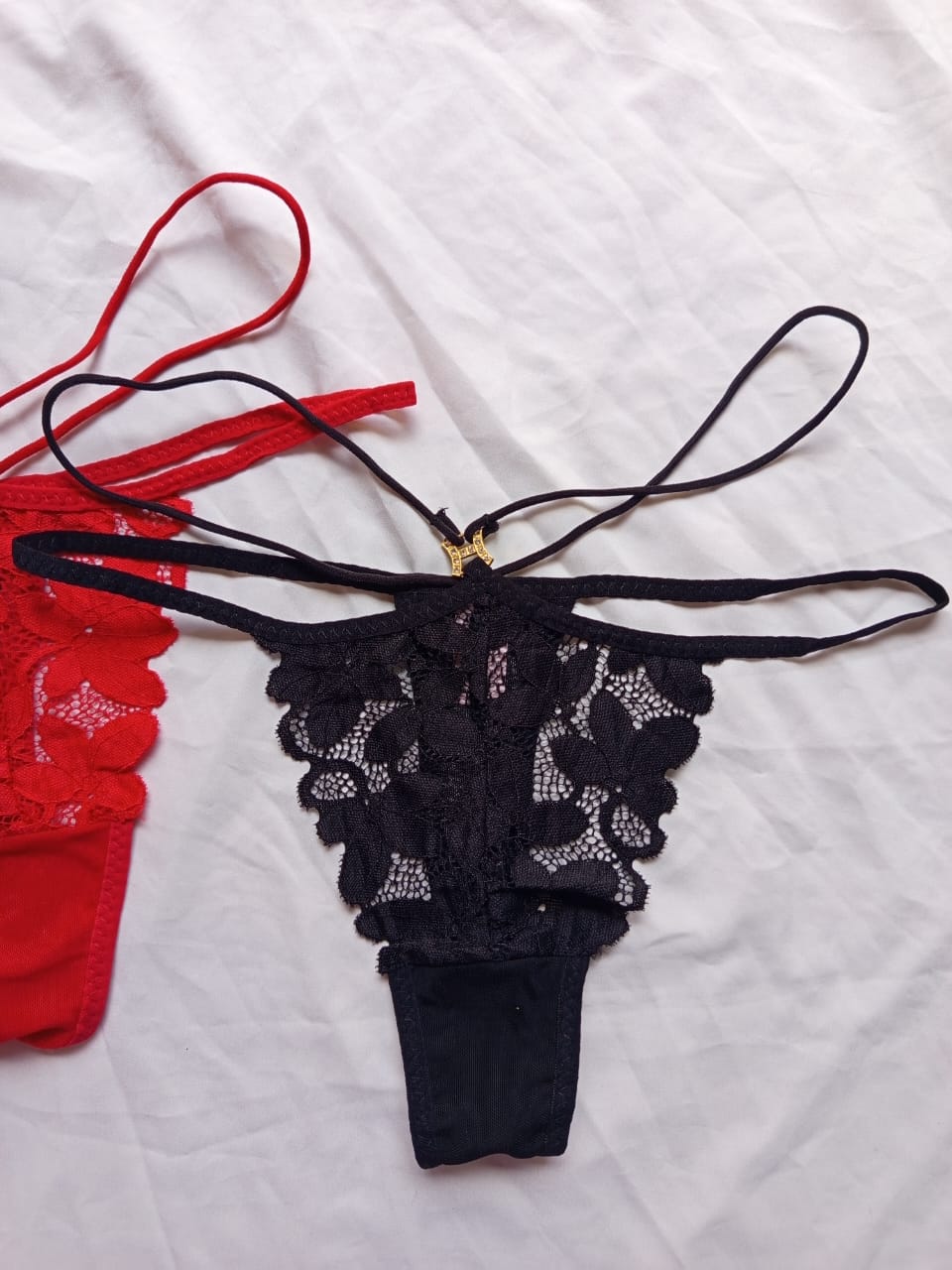 tanga de encaje y doble cinturilla